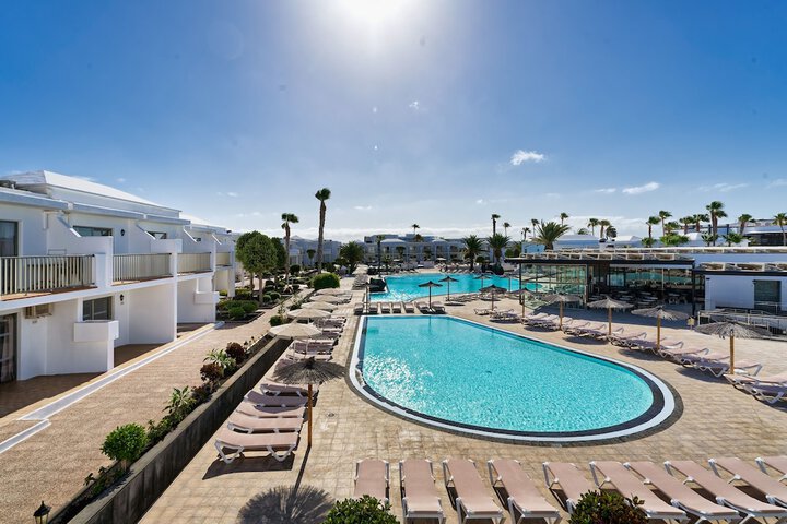 Pools & Facilities