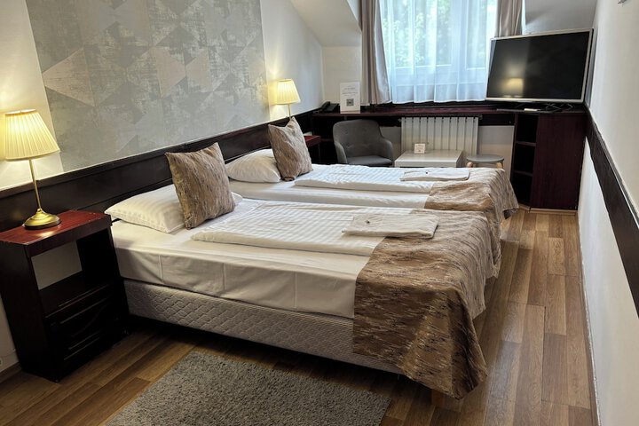 Room 28 of 41