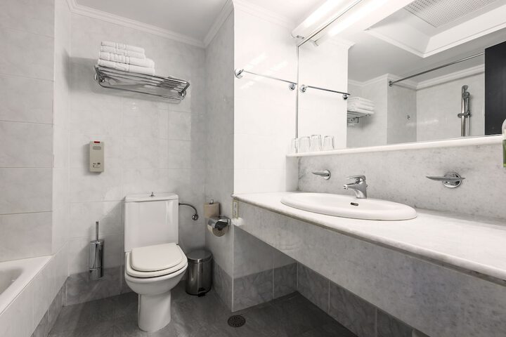 Clean Restrooms