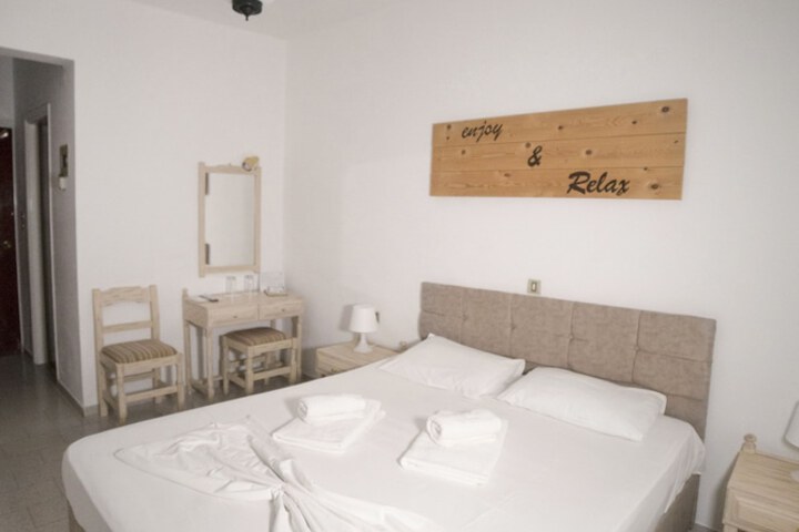 Room 12 of 73