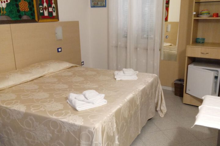 Room 17 of 45