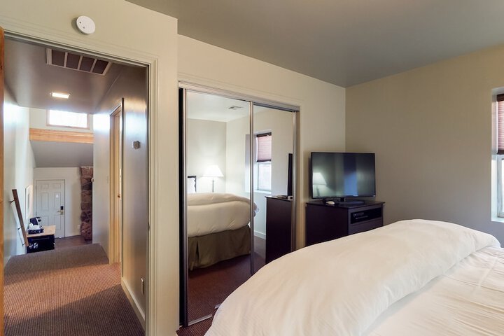 Room 61 of 165