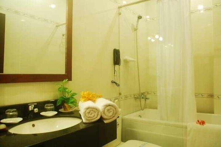 Room 21 of 33
