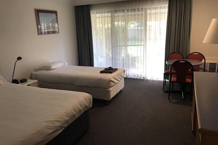 Room 4 of 26