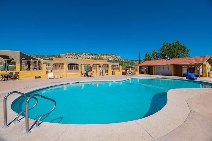 Pool 62 of 87