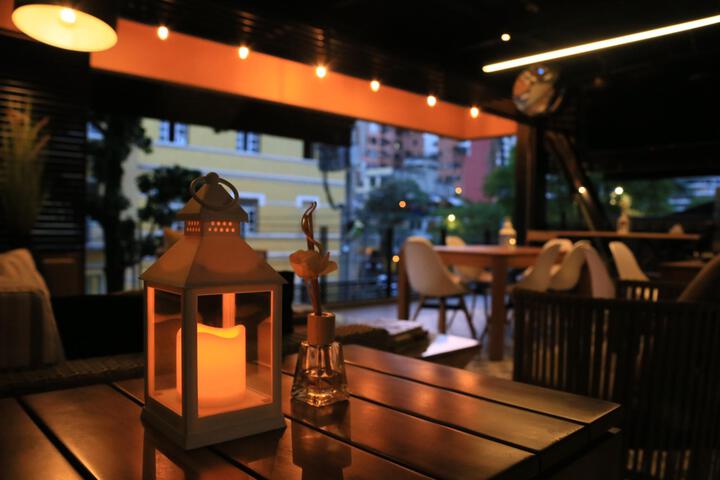 Dining 1 of 43
