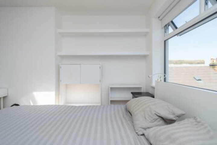 Room 17 of 22