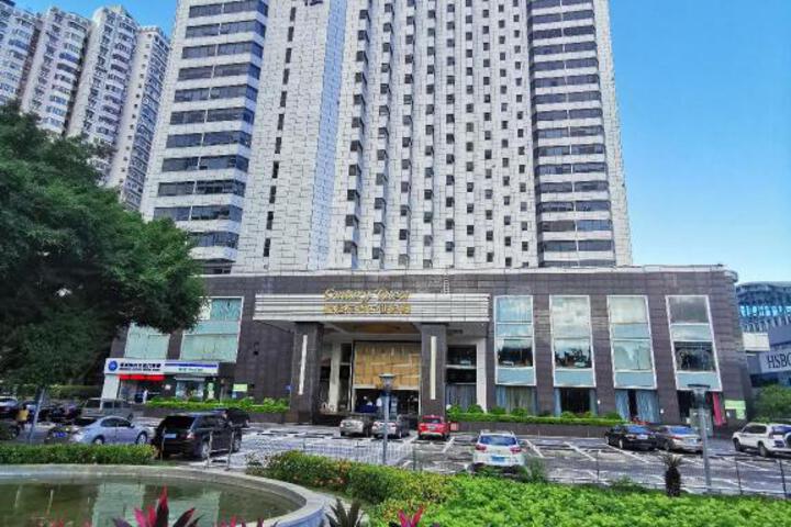 Pavilion Century Tower Hotel