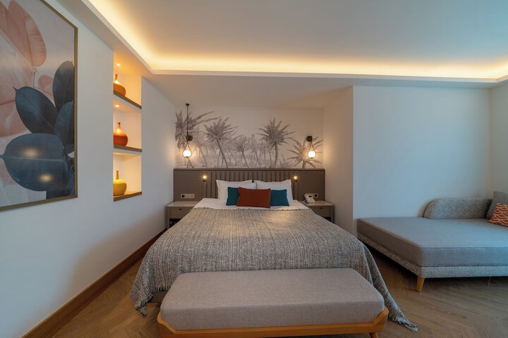 Room 36 of 251