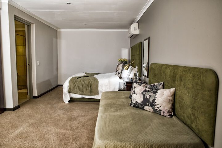 Room 22 of 42