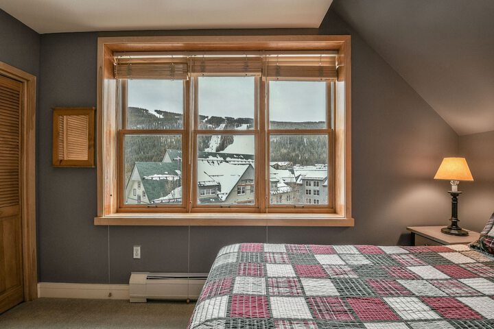 Room 2 of 72