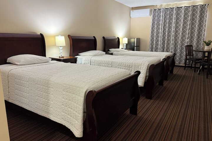 Room 9 of 23