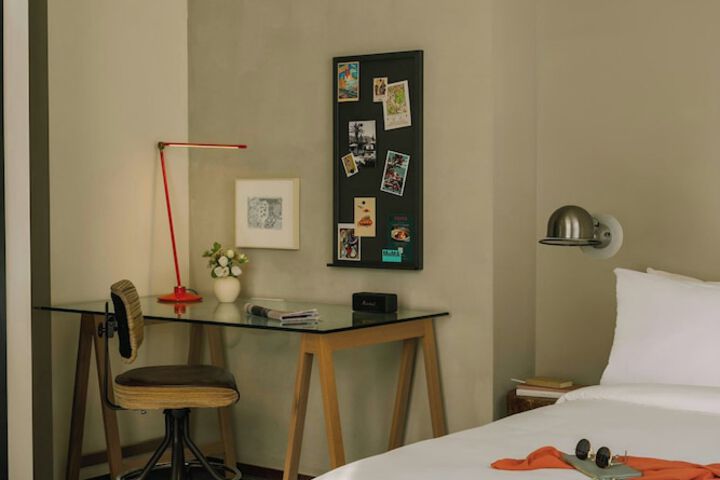 Room 28 of 71