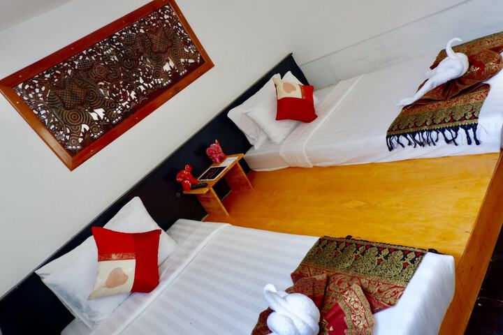 Room 25 of 43