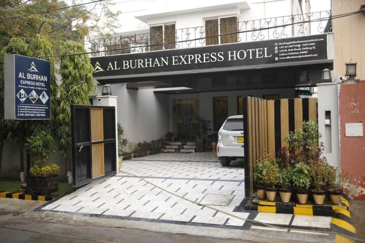 Hotel 5 of 11