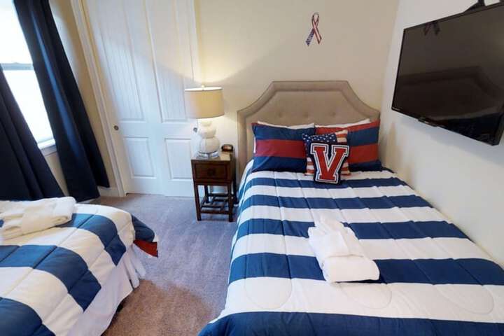 Room 6 of 47