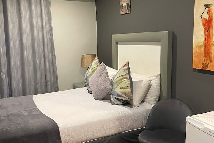 Room 29 of 77