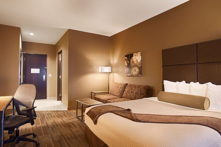 Room 4 of 20