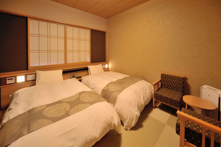 Room 16 of 110