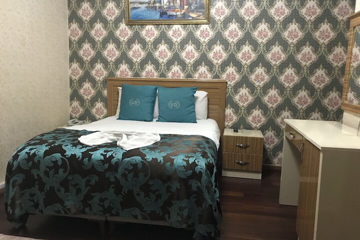 Room 26 of 40