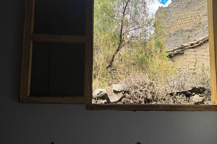 Room 8 of 10