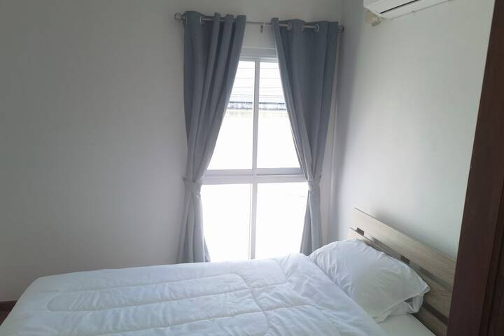 Room 25 of 73