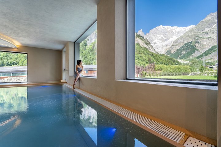 Pool 16 of 39