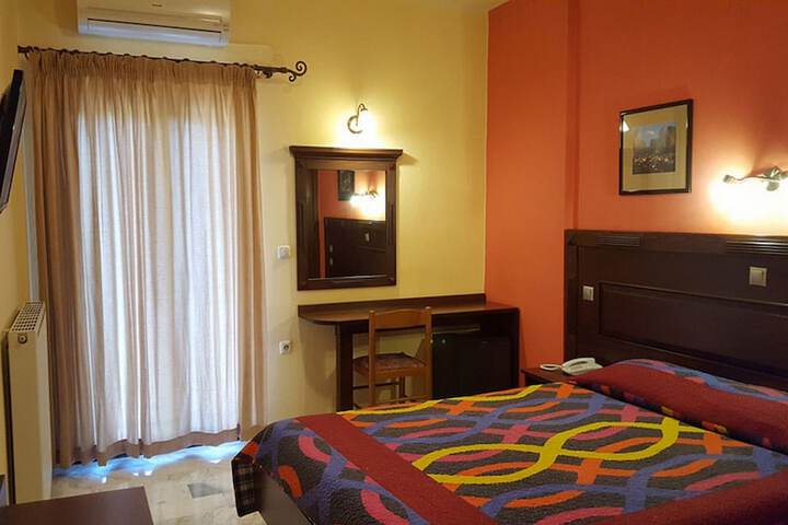Room 10 of 40