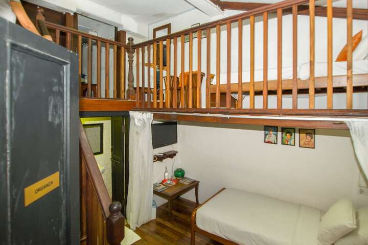 Room 21 of 176