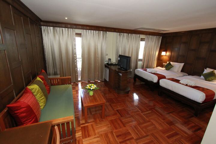 Room 4 of 35