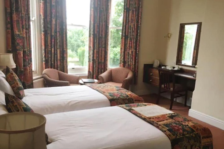 Room 7 of 43