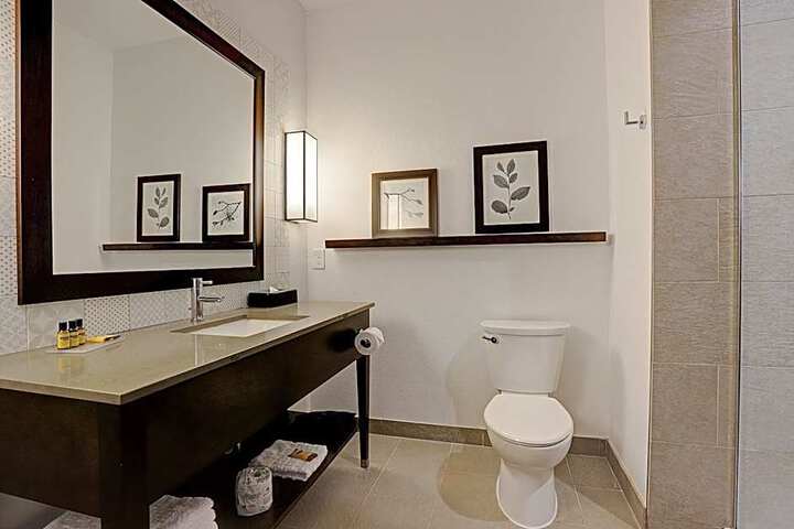 Photo 32
