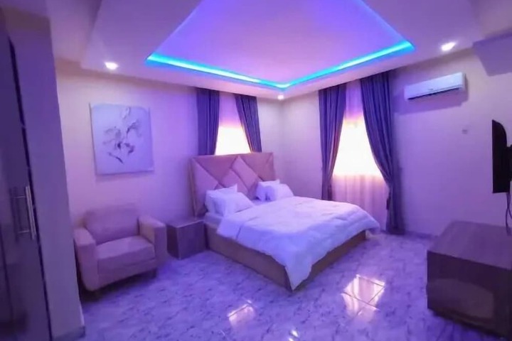 Room 8 of 39