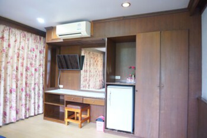 Room 31 of 50