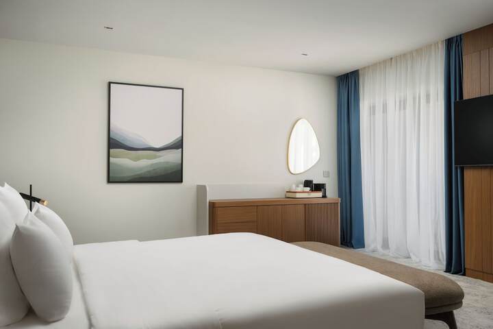Room 15 of 148