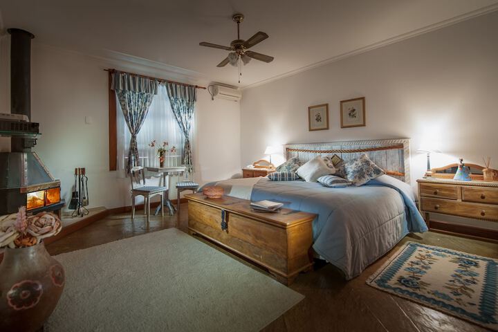 Room 16 of 104
