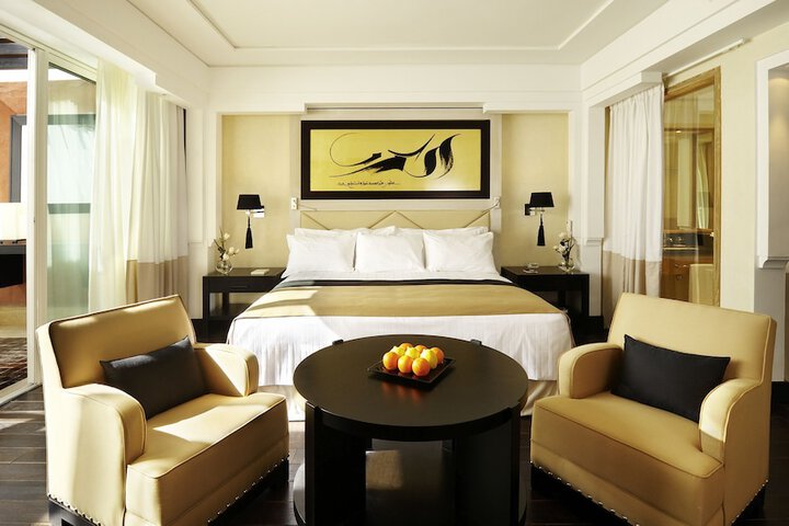 Room 10 of 92