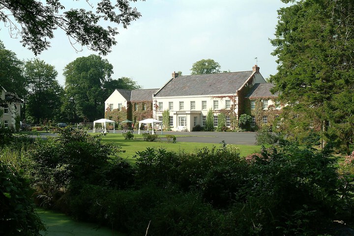 Tullylagan Country House Hotel