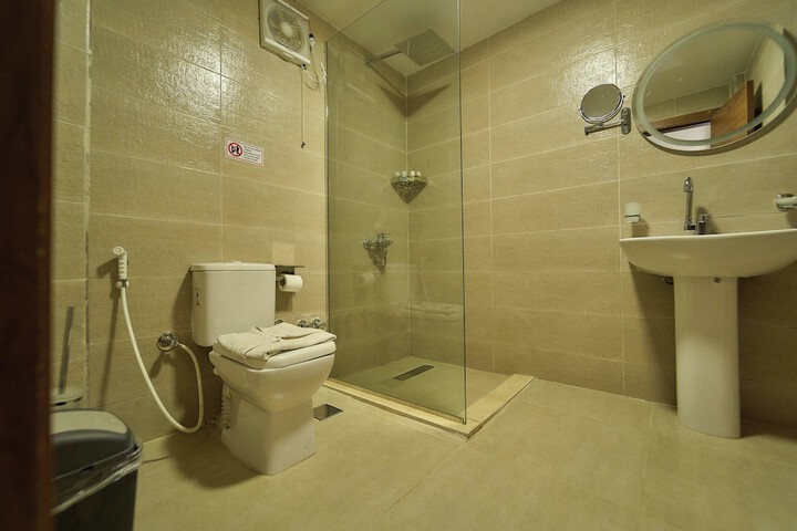 Room 127 of 174