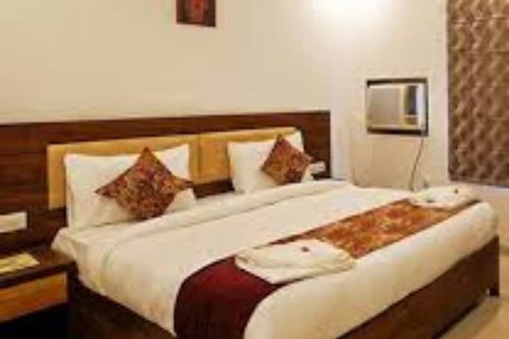 Room 14 of 29