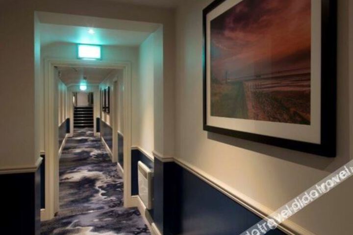 Hotel Interior 4 of 23