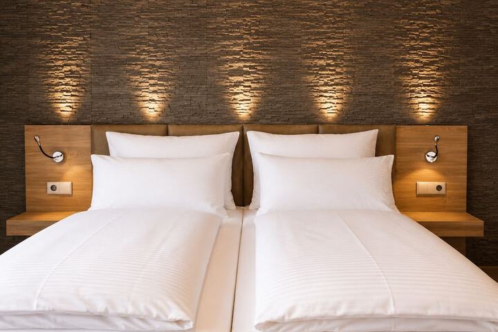 Room 14 of 30