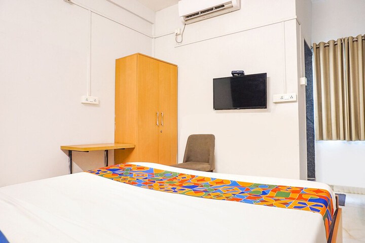 Room 15 of 37