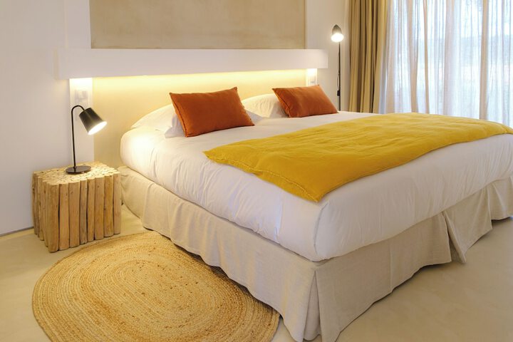 Room 44 of 80
