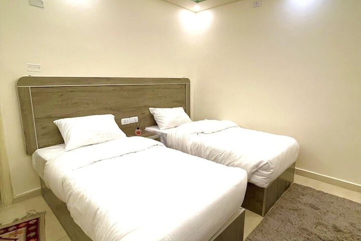 Room 10 of 39