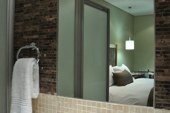 Room 46 of 102