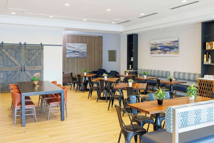 Breakfast area