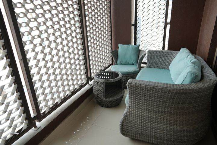 Room 32 of 70