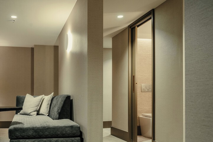 Room 33 of 56