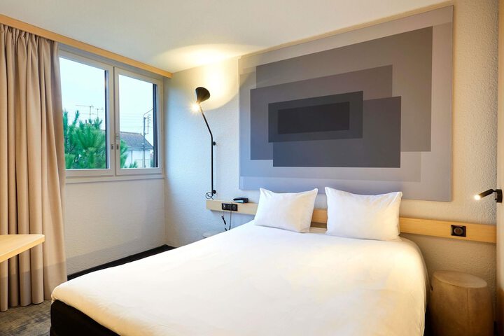 Room 16 of 60